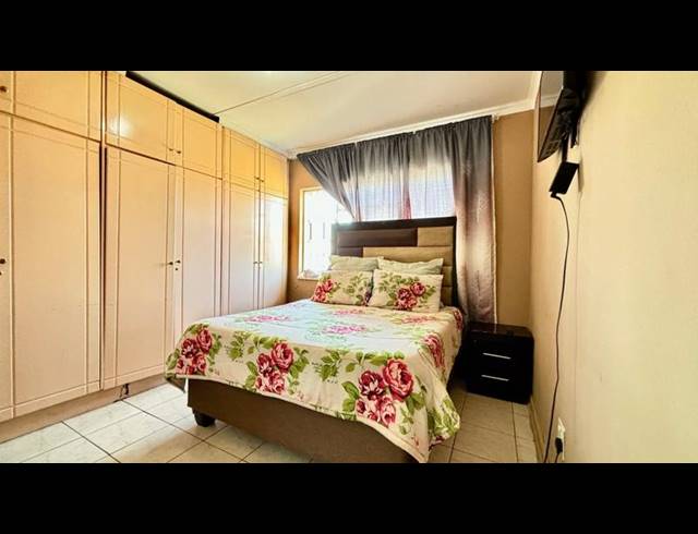 3 BEDROOM HOUSE FOR SALE IN CHRISVILLE